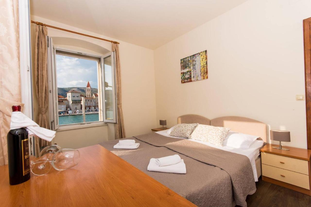 Vila Liza Bed and Breakfast Trogir Exterior foto