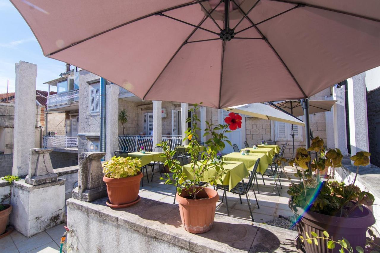 Vila Liza Bed and Breakfast Trogir Exterior foto